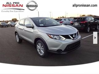 Used 2017 Nissan Rogue Sport S in Clinton Township, Michigan