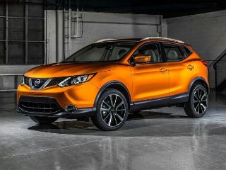 Used 2017 Nissan Rogue Sport SL in Bedford, Ohio