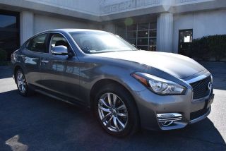 Infiniti Q70 2015