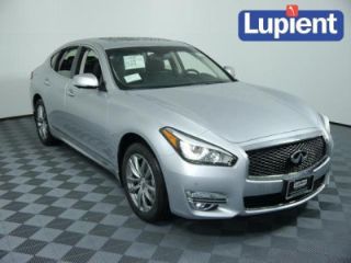 Used 2016 Infiniti Q70 in Golden Valley, Minnesota