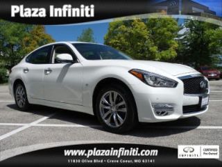 Used 2015 Infiniti Q70 in Creve Coeur, Missouri