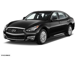 Used 2016 Infiniti Q70 in Beverly Hills, California
