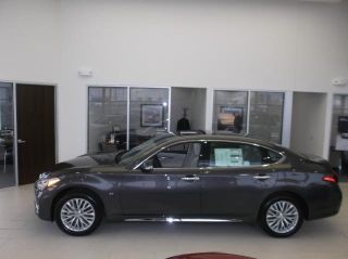 Used 2015 Infiniti Q70 in Appleton, Wisconsin