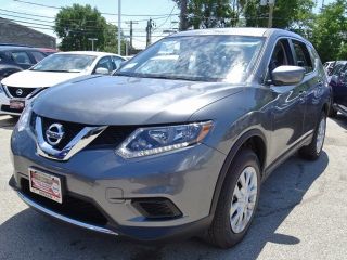 Used 2016 Nissan Rogue S in Chicago, Illinois