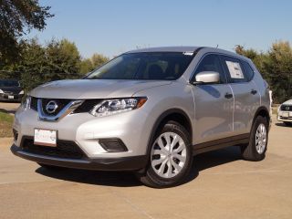Used 2016 Nissan Rogue S in Frisco, Texas