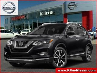 Used 2017 Nissan Rogue SV in Maplewood, Minnesota