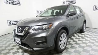 Used 2017 Nissan Rogue S in Chicago, Illinois