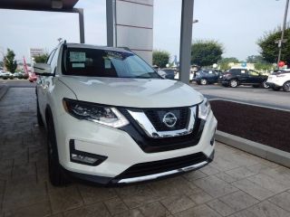 Used 2017 Nissan Rogue SL in New Castle, Delaware