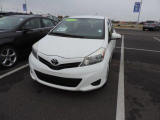 Toyota Yaris LE 2014