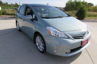 Used 2013 Toyota Prius v Five in Davenport, Iowa