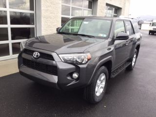 Used 2018 Toyota 4Runner SR5 in Mechanicsburg, Pennsylvania