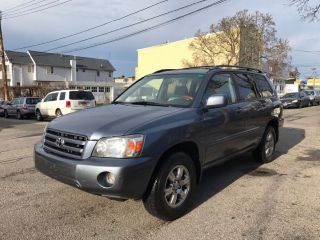 Used 2004 Toyota Highlander in Ridgewood, New York