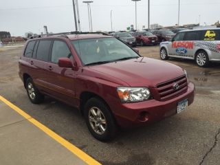 Used 2006 Toyota Highlander in Hudson, Wisconsin