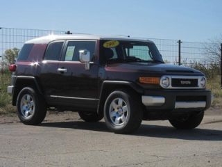 Used 2007 Toyota FJ Cruiser in Crystal Lake, Illinois