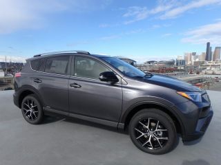 Used 2018 Toyota RAV4 SE in Seattle, Washington