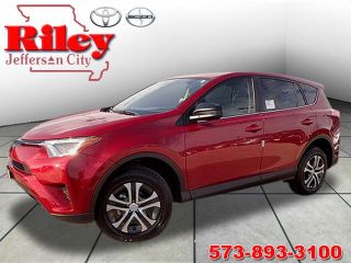 Used 2018 Toyota RAV4 LE in Jefferson City, Missouri
