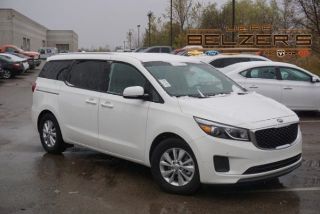 Used 2017 Kia Sedona LX in Lakeville, Minnesota