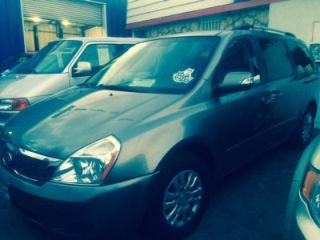 Kia Sedona LX 2011