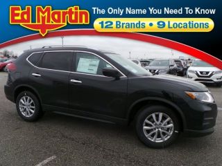 Used 2018 Nissan Rogue SV in Fishers, Indiana