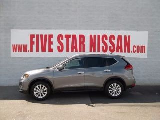 Used 2017 Nissan Rogue SV in Warner Robins, Georgia