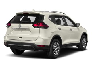 Used 2017 Nissan Rogue S in Beachwood, Ohio