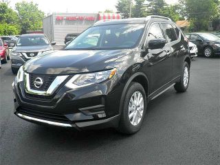 Used 2017 Nissan Rogue SV in Danville, Kentucky