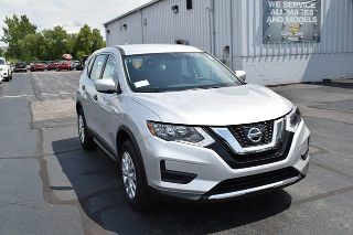 Used 2017 Nissan Rogue S in Davenport, Iowa