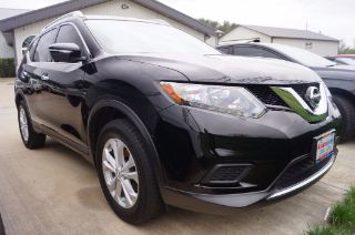 Used 2015 Nissan Rogue SV in Bloomington, Illinois