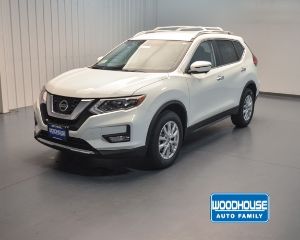 Used 2017 Nissan Rogue SV in Bellevue, Nebraska