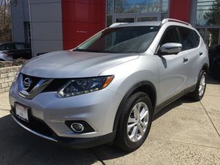 Used 2016 Nissan Rogue SV in Wilton, Connecticut