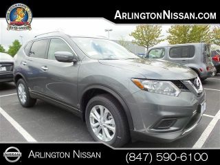 Used 2015 Nissan Rogue SV in Arlington Heights, Illinois