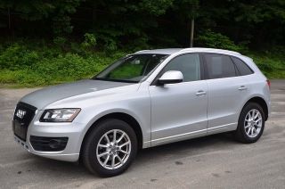 Used 2010 Audi Q5 Premium in Naugatuck, Connecticut