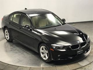 Used 2015 BMW 3 Series 320i xDrive in Schaumburg, Illinois