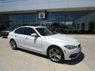 Used 2017 BMW 3 Series 330i xDrive in Milwaukee, Wisconsin