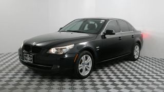 Used 2010 BMW 5 Series 528i xDrive in Des Plaines, Illinois