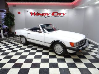 Used 1989 Mercedes-Benz 560 SL in Lombard, Illinois