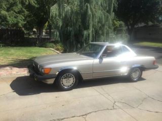 Used 1987 Mercedes-Benz 560 SL in Calabasas, California