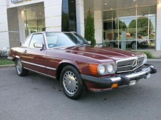 Used 1987 Mercedes-Benz 560 SL in Columbia, Tennessee