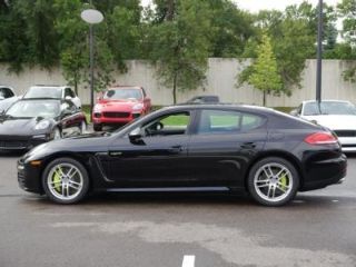 Used 2016 Porsche Panamera S Hybrid in Minneapolis, Minnesota