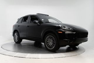 Used 2016 Porsche Cayenne in Woodland Hills, California