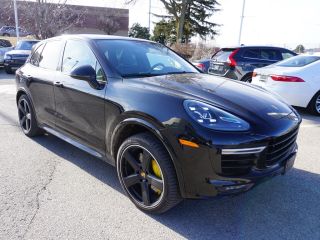 Used 2016 Porsche Cayenne Turbo in Lincolnwood, Illinois
