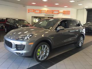 Used 2016 Porsche Cayenne S Hybrid in Jacksonville, Florida