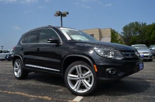 Used 2016 Volkswagen Tiguan R-Line in Highland Park, Illinois