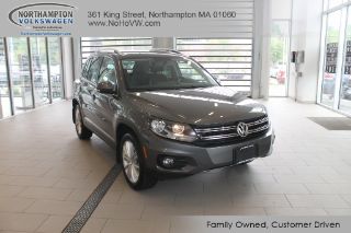 Used 2013 Volkswagen Tiguan SE in Northampton, Massachusetts