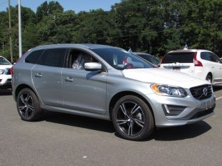 Used 2017 Volvo XC60 T6 R-Design in Edison, New Jersey